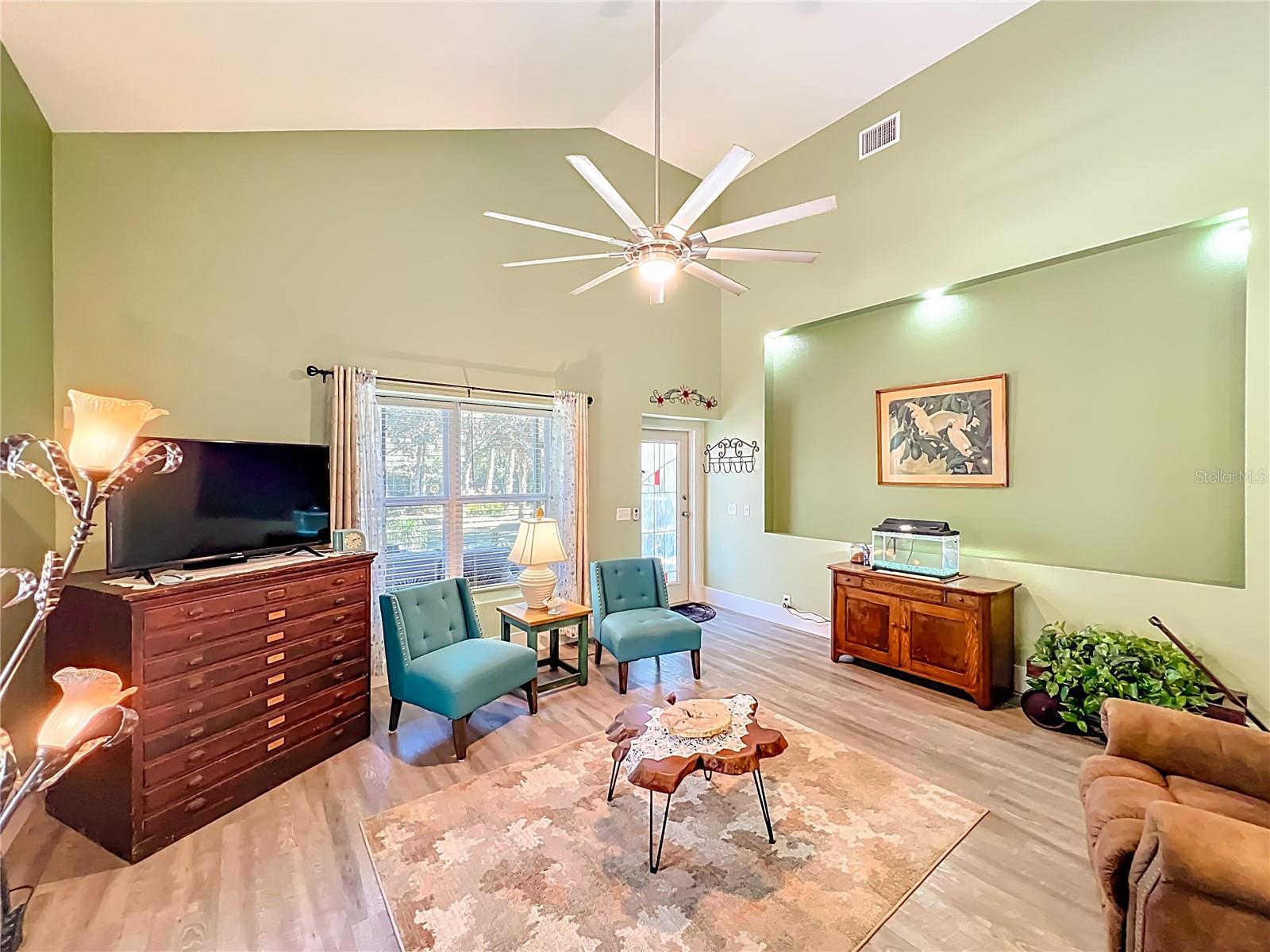 Image 8 of 60 For 1825 Pams Way