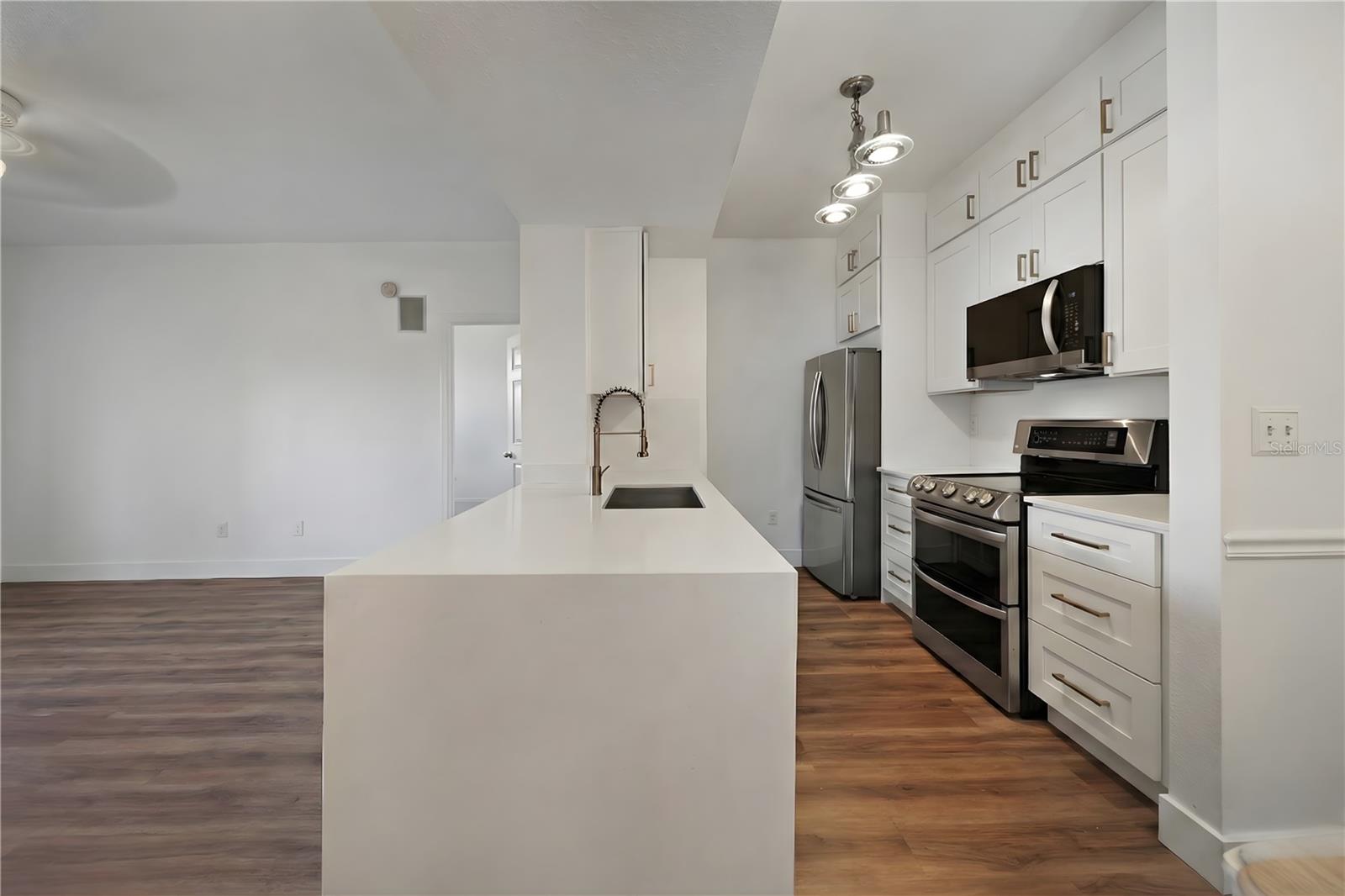 Image 9 of 36 For 14205 Falls Church Drive 2005