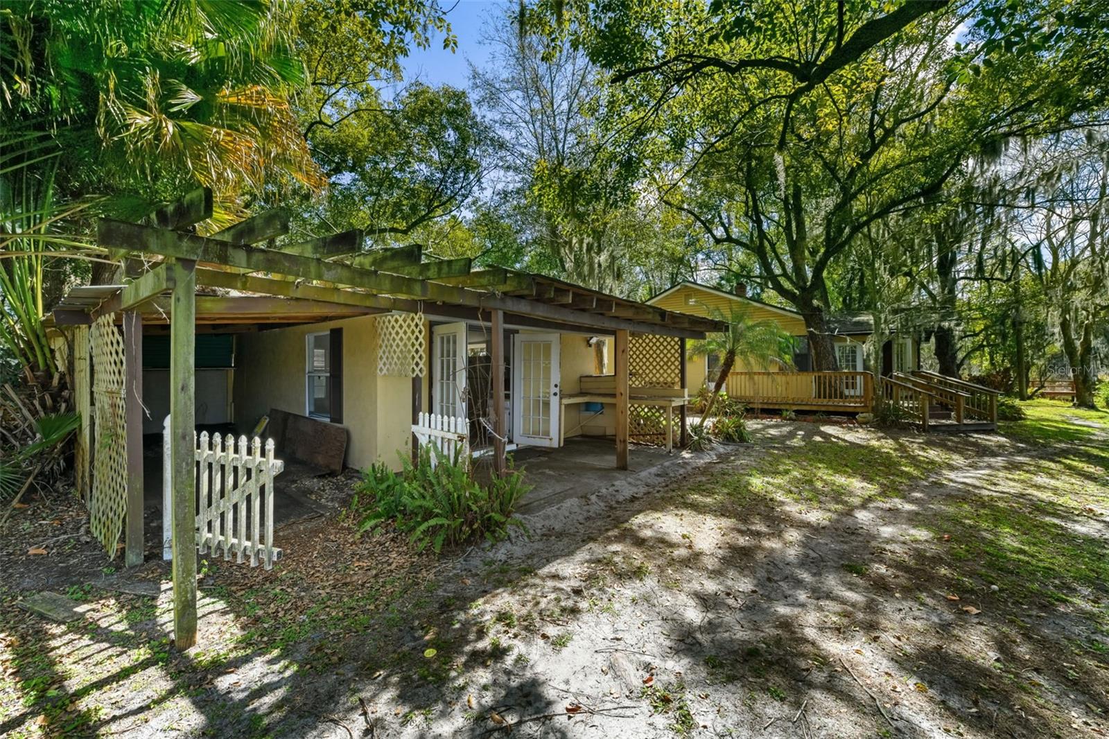 Image 15 of 66 For 3866 Econlockhatchee Trail