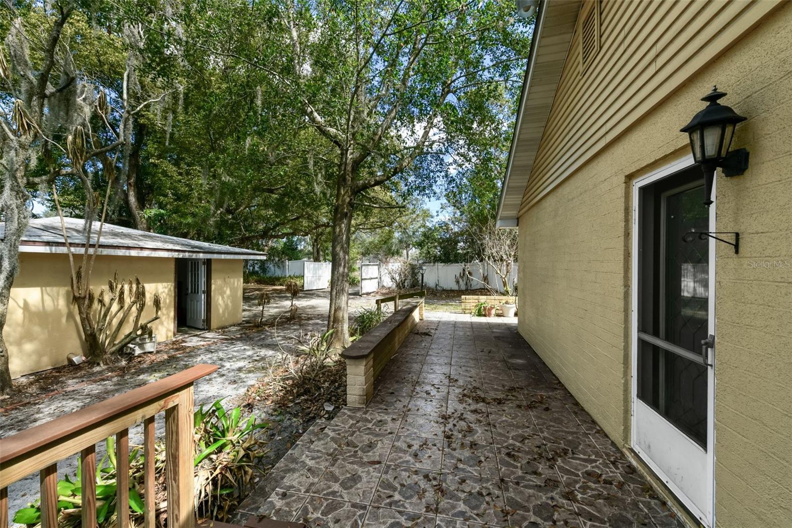 Image 17 of 66 For 3866 Econlockhatchee Trail