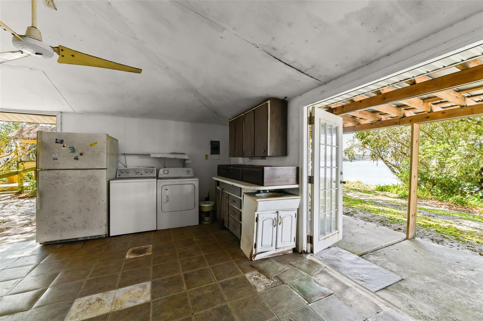 Image 24 of 66 For 3866 Econlockhatchee Trail