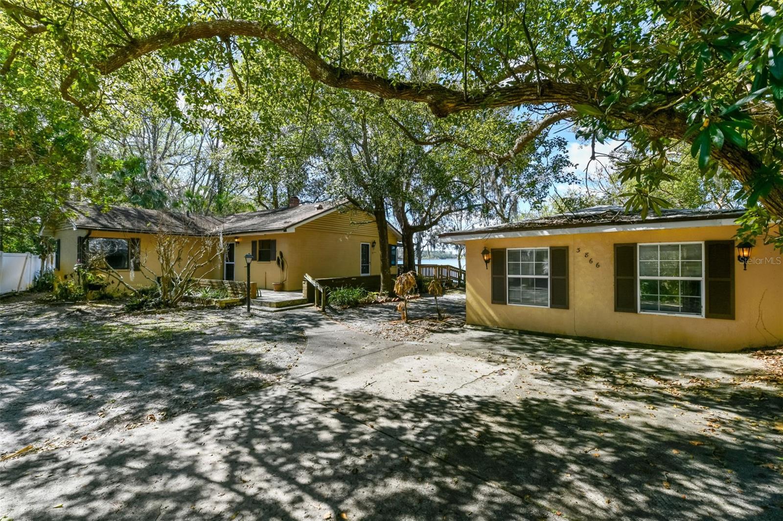 Image 3 of 66 For 3866 Econlockhatchee Trail