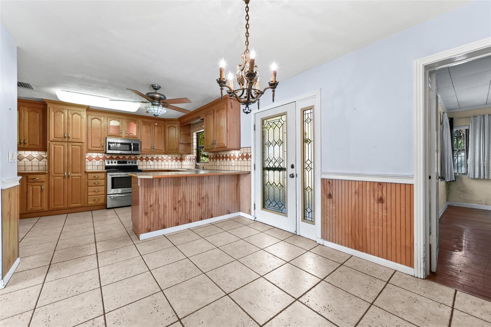 Image 42 of 66 For 3866 Econlockhatchee Trail