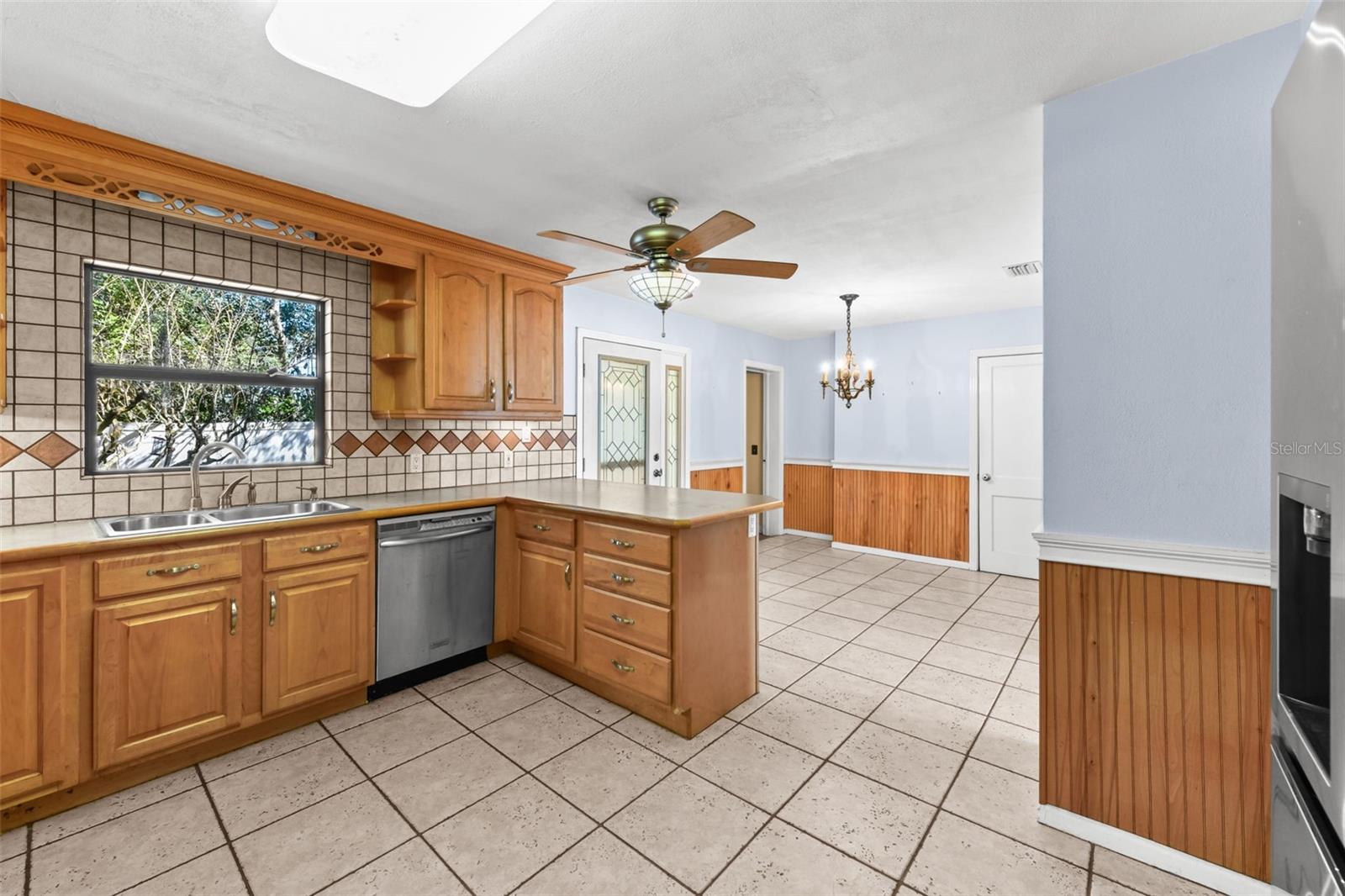 Image 45 of 66 For 3866 Econlockhatchee Trail