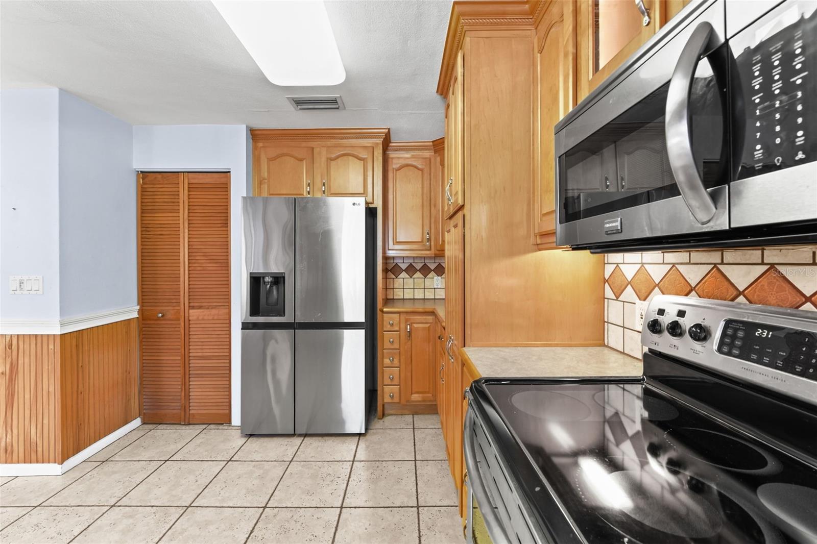 Image 46 of 66 For 3866 Econlockhatchee Trail