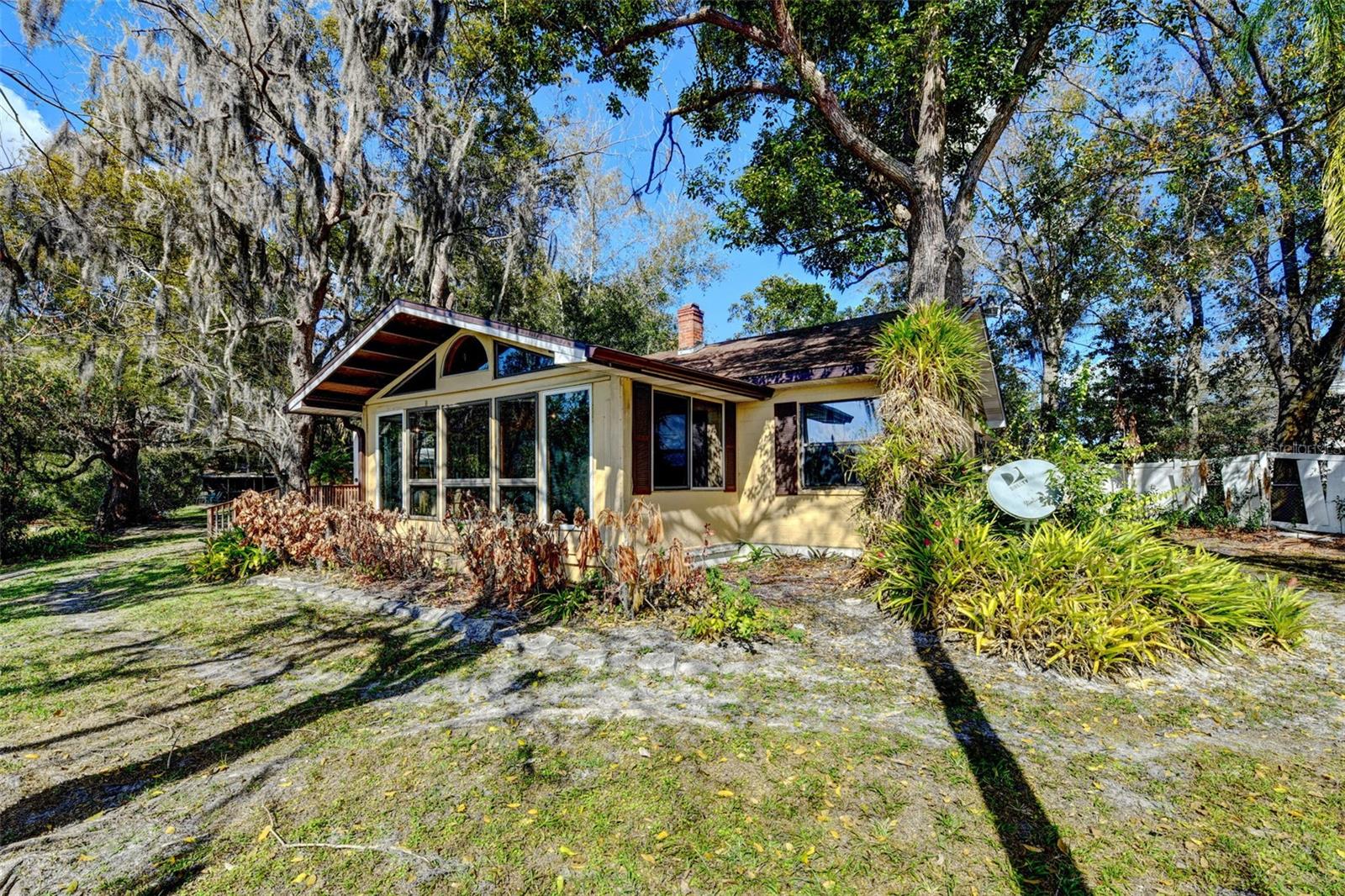 Image 5 of 66 For 3866 Econlockhatchee Trail