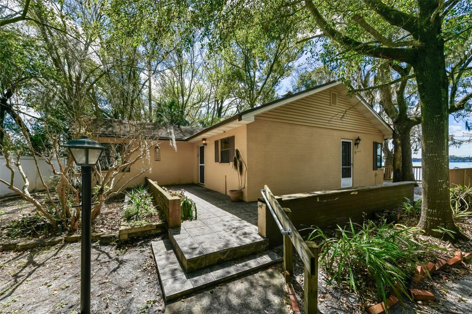 Image 7 of 66 For 3866 Econlockhatchee Trail