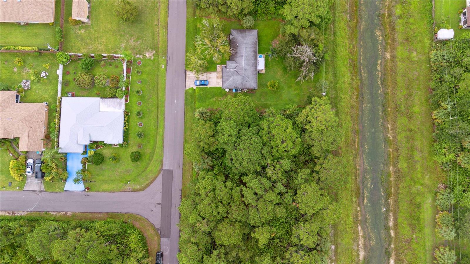 Image 4 of 23 For 2761 Foxglove Avenue Sw