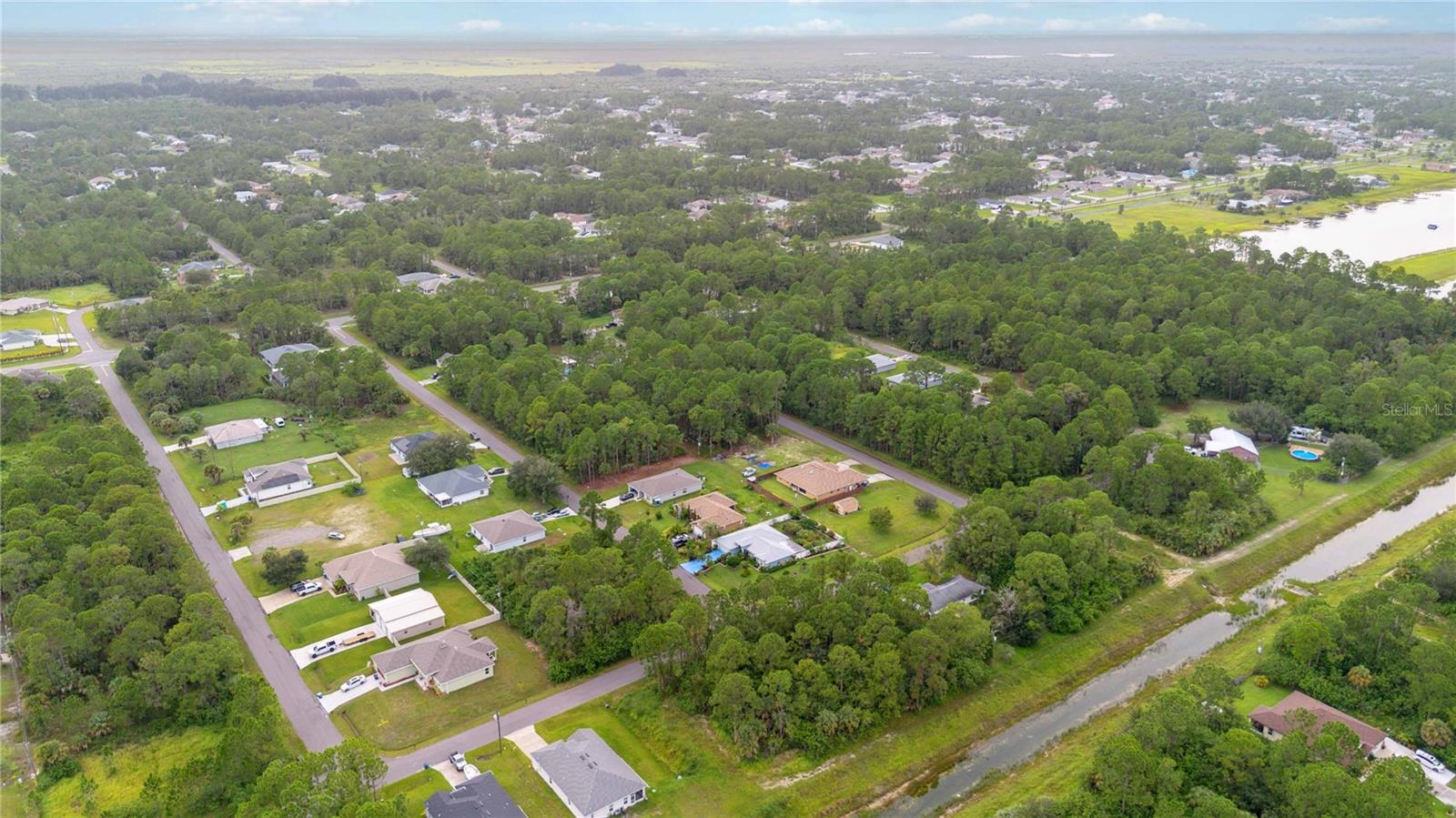 Image 6 of 23 For 2761 Foxglove Avenue Sw