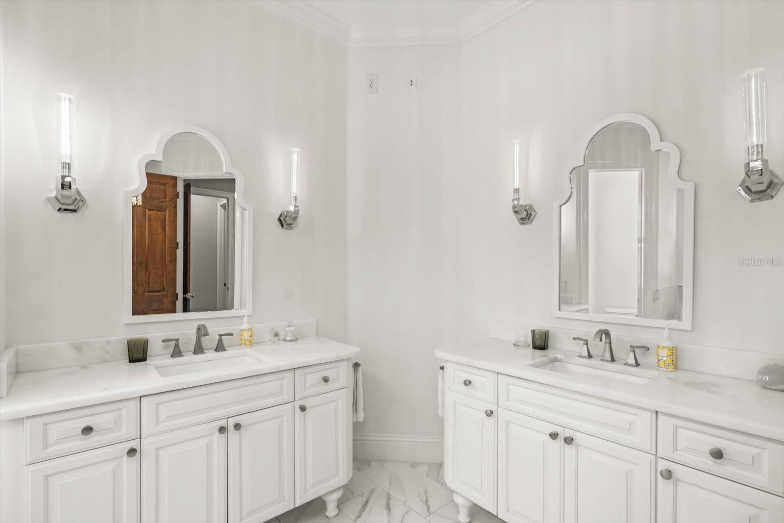 Image 28 of 67 For 4381 New Broad Street