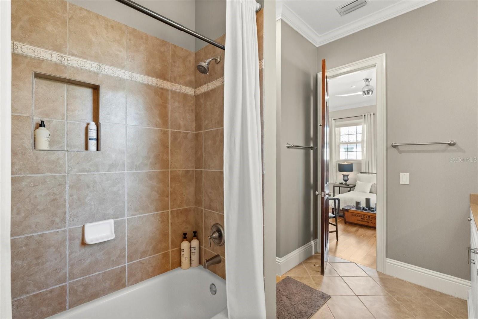 Image 39 of 67 For 4381 New Broad Street