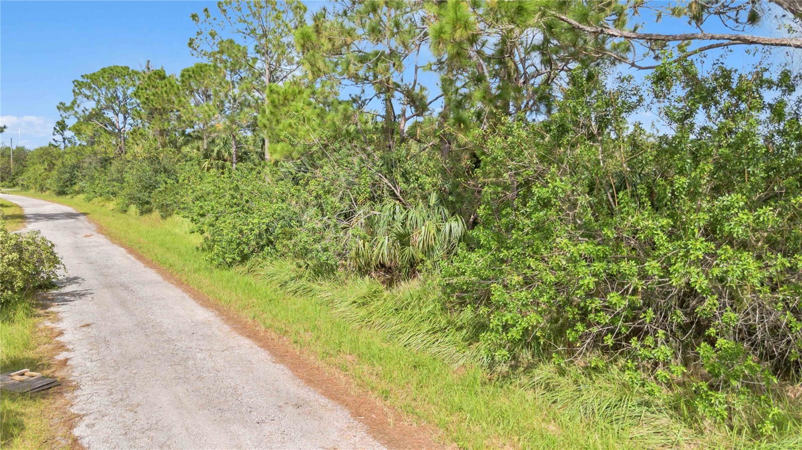 Image 2 of 14 For 2533 Valentine Avenue Sw