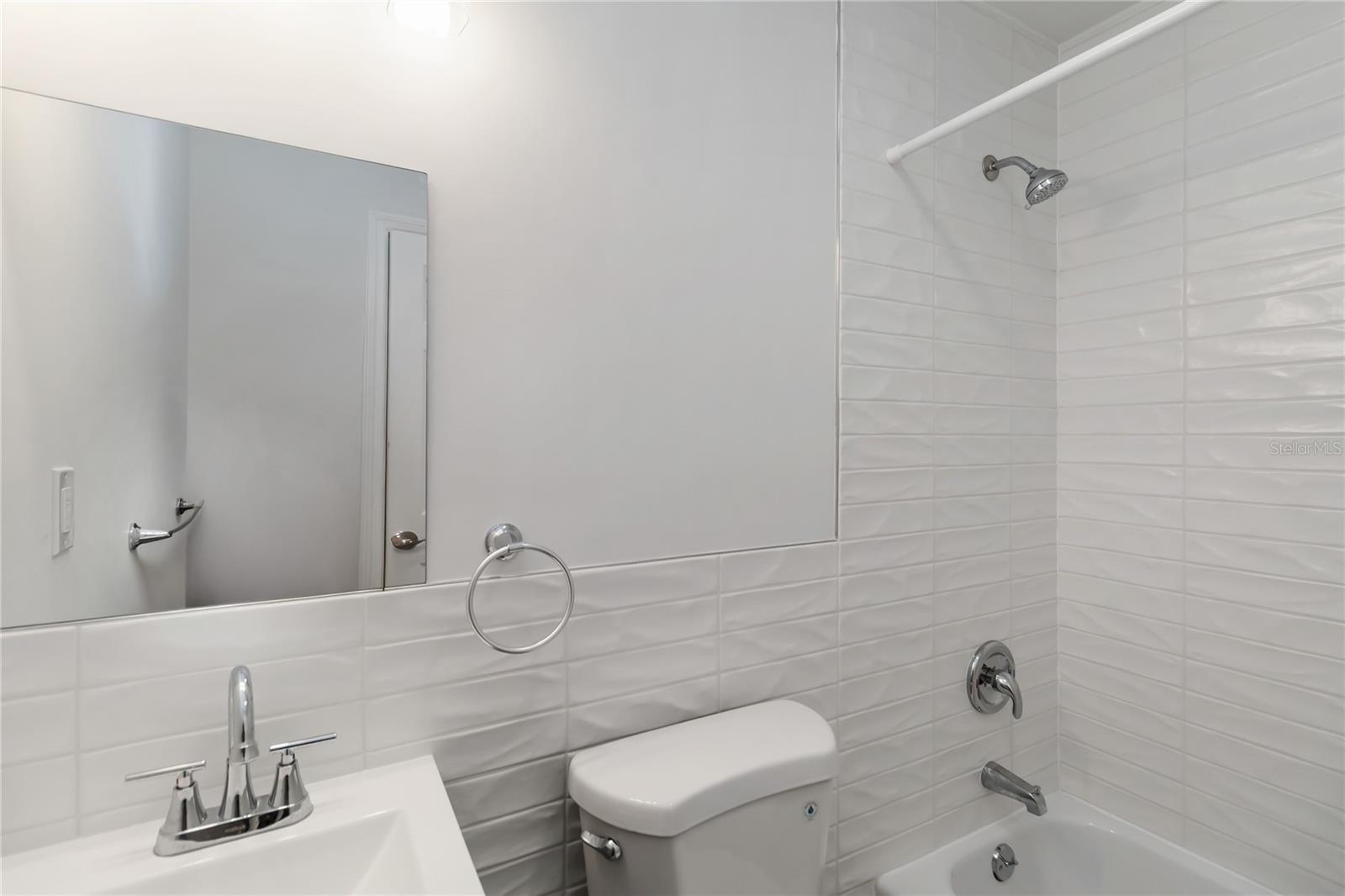 Image 10 of 13 For 1016 Ashworth Cove A