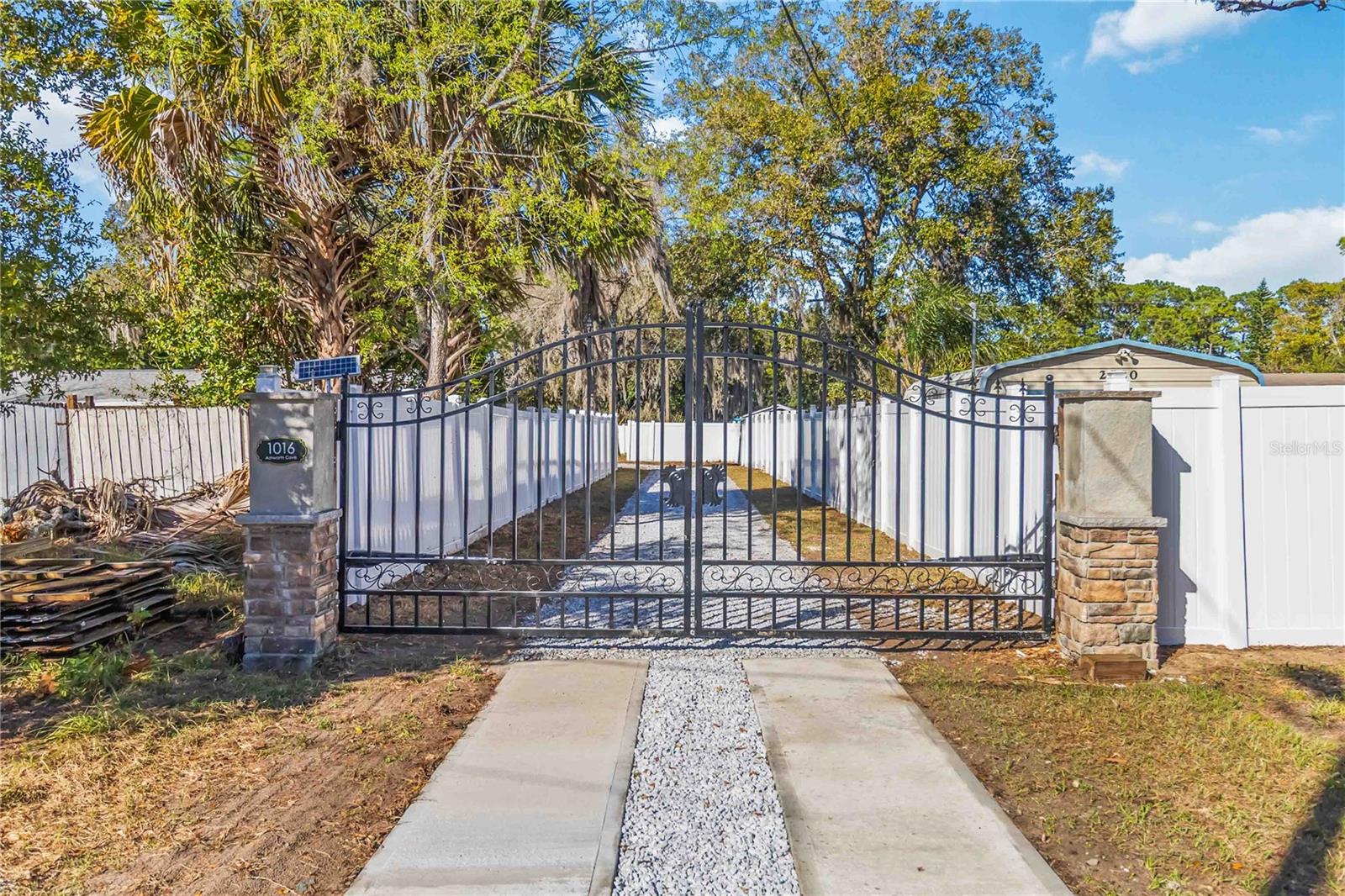 Image 2 of 13 For 1016 Ashworth Cove A