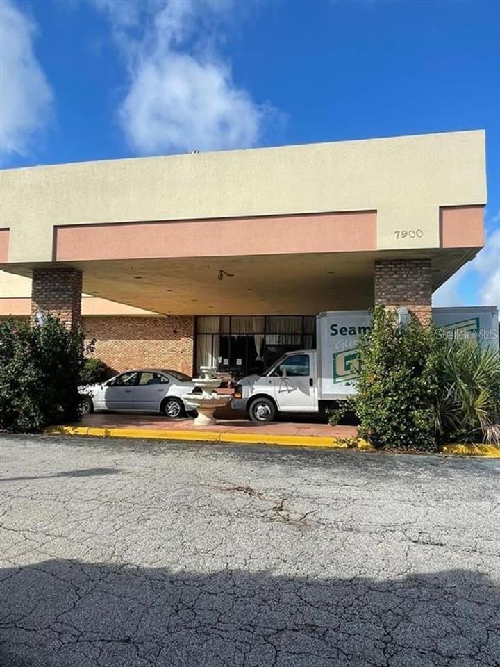 Image 7 of 32 For 7900 Orange Blossom Trail 2097