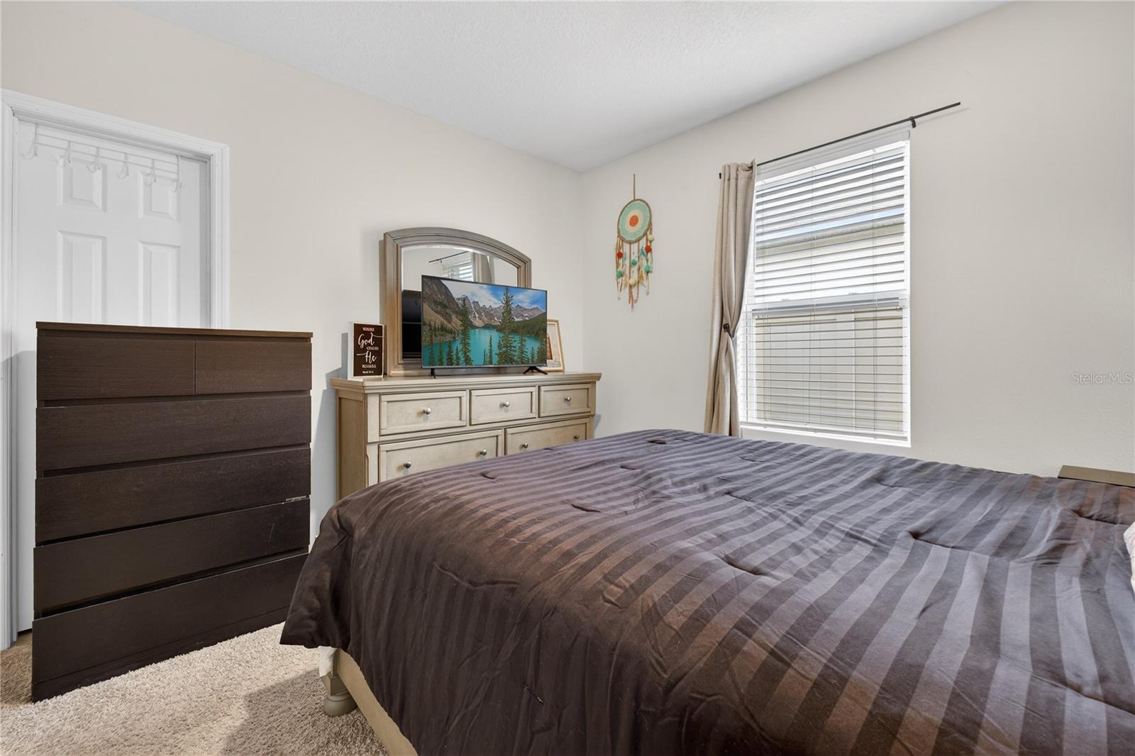 Image 42 of 78 For 1323 Fox Squirrel Drive