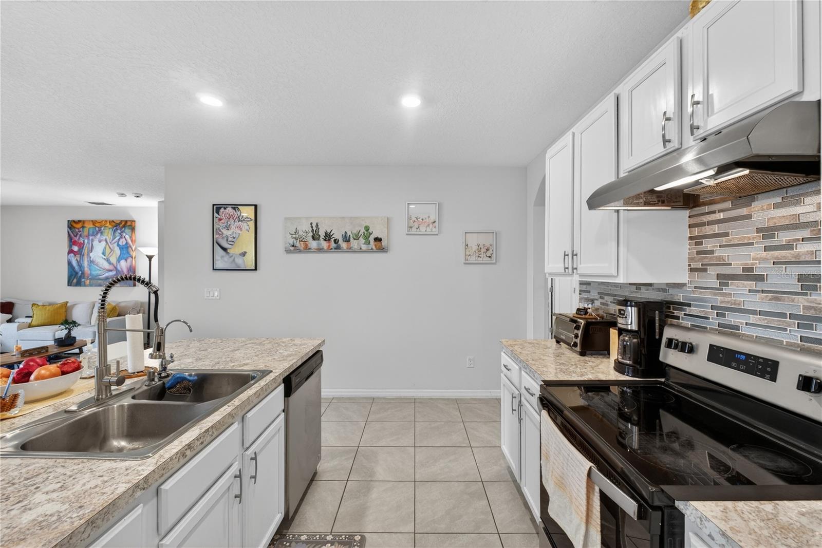 Image 7 of 78 For 1323 Fox Squirrel Drive