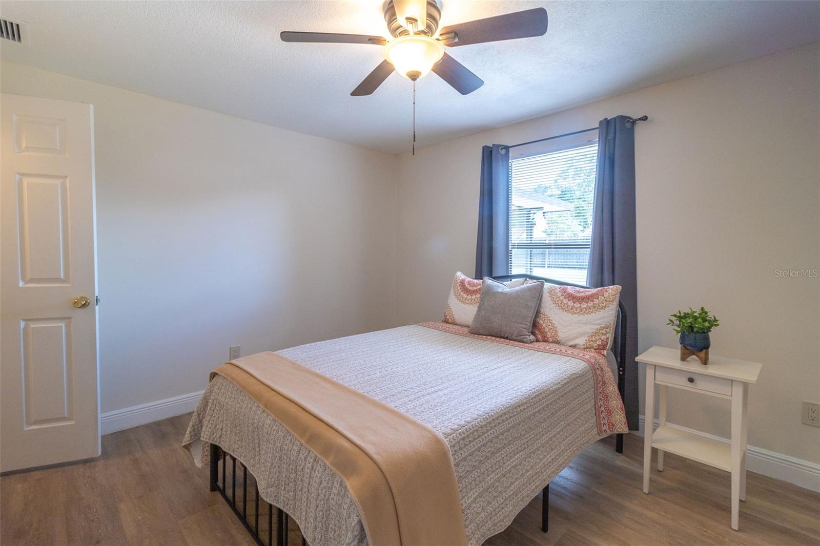 Image 12 of 14 For 5547 Garden Grove Circle