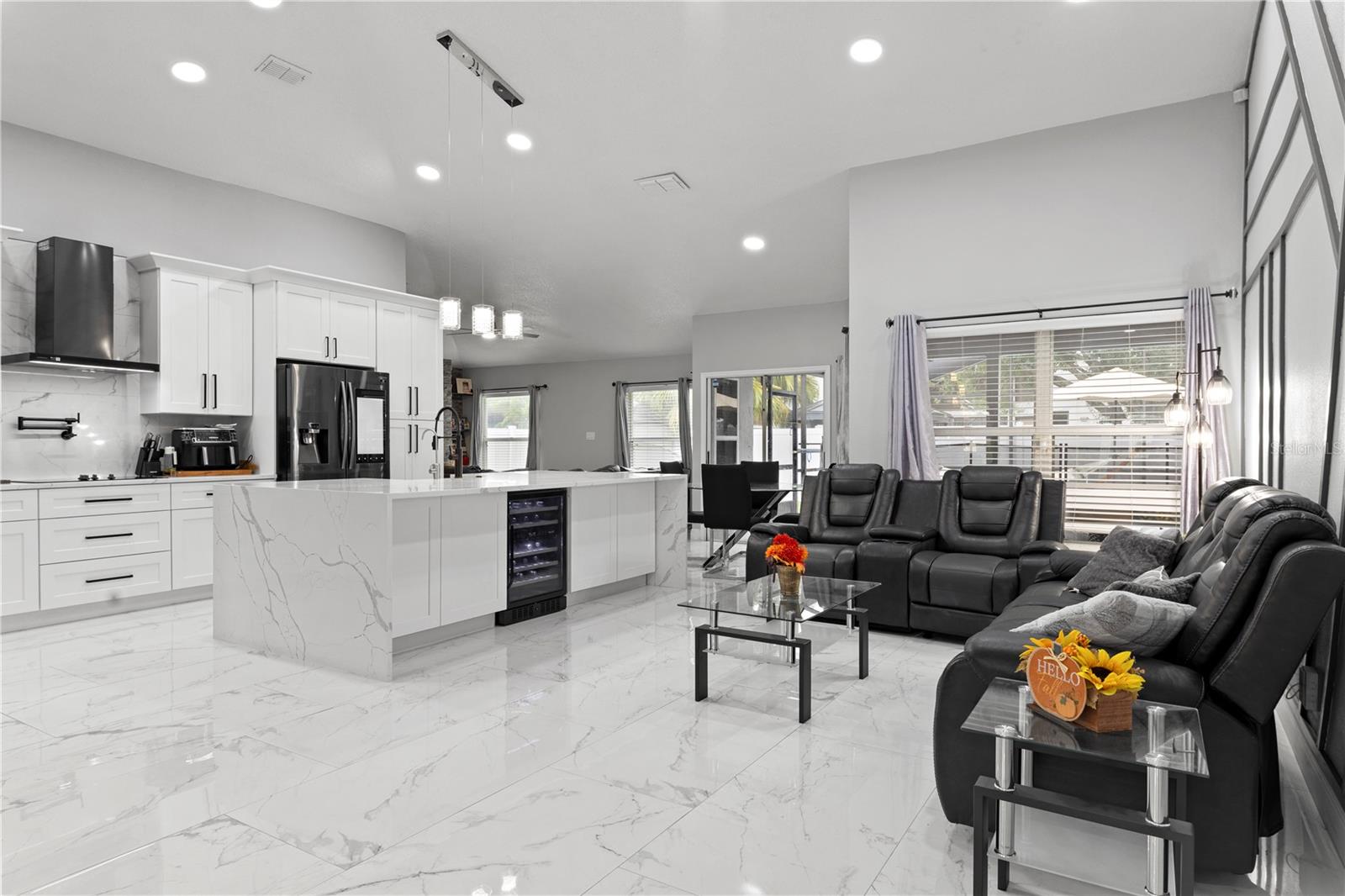 Image 10 of 41 For 416 Becky Street