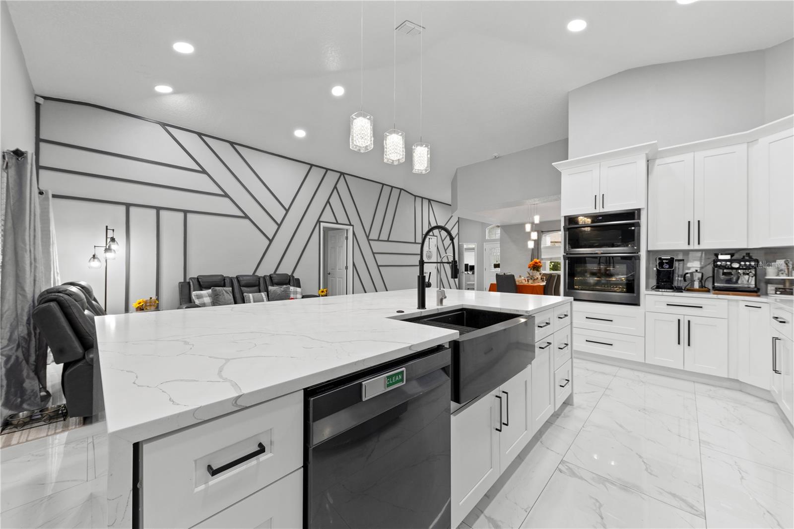 Image 14 of 41 For 416 Becky Street