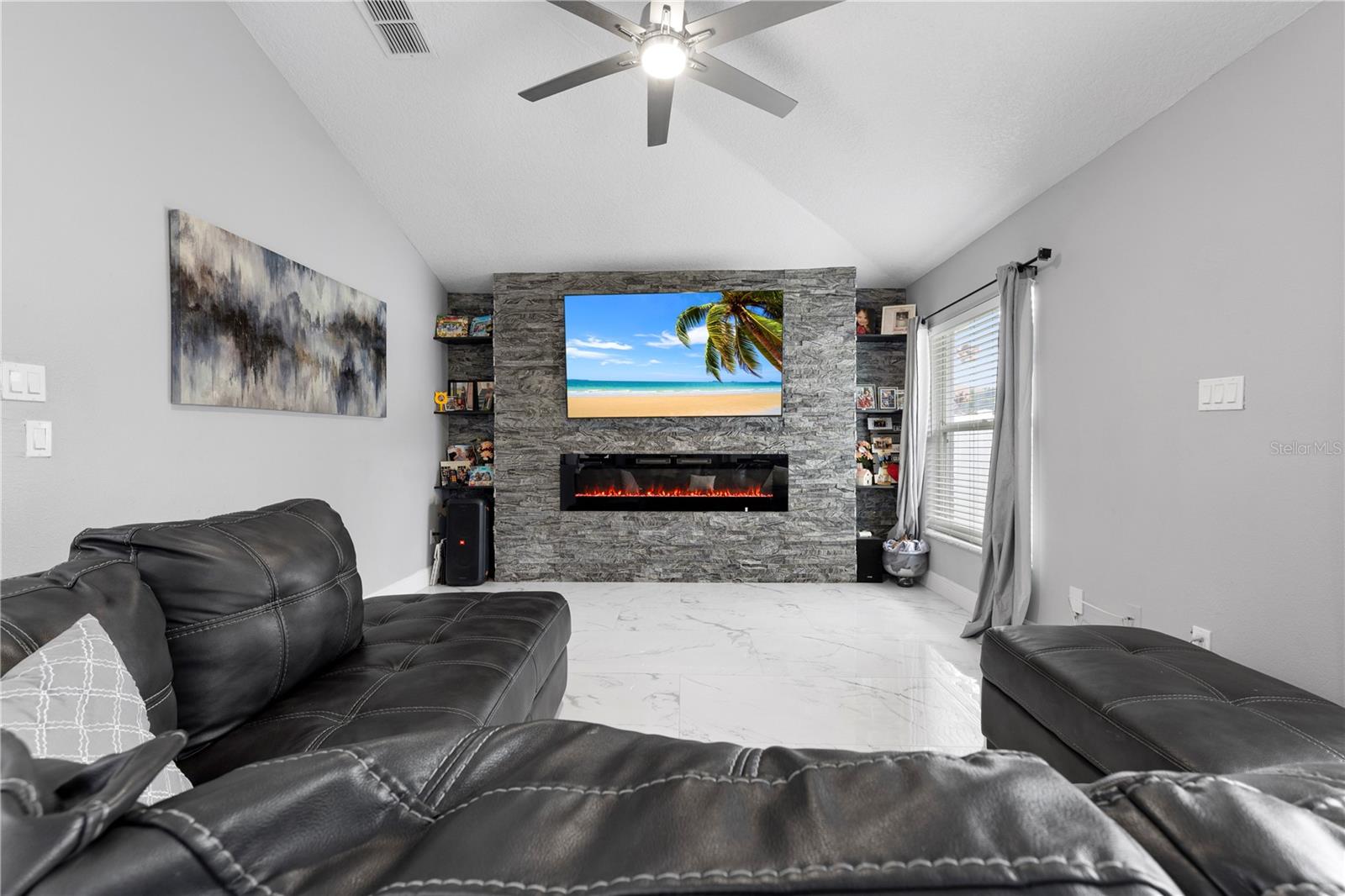 Image 19 of 41 For 416 Becky Street