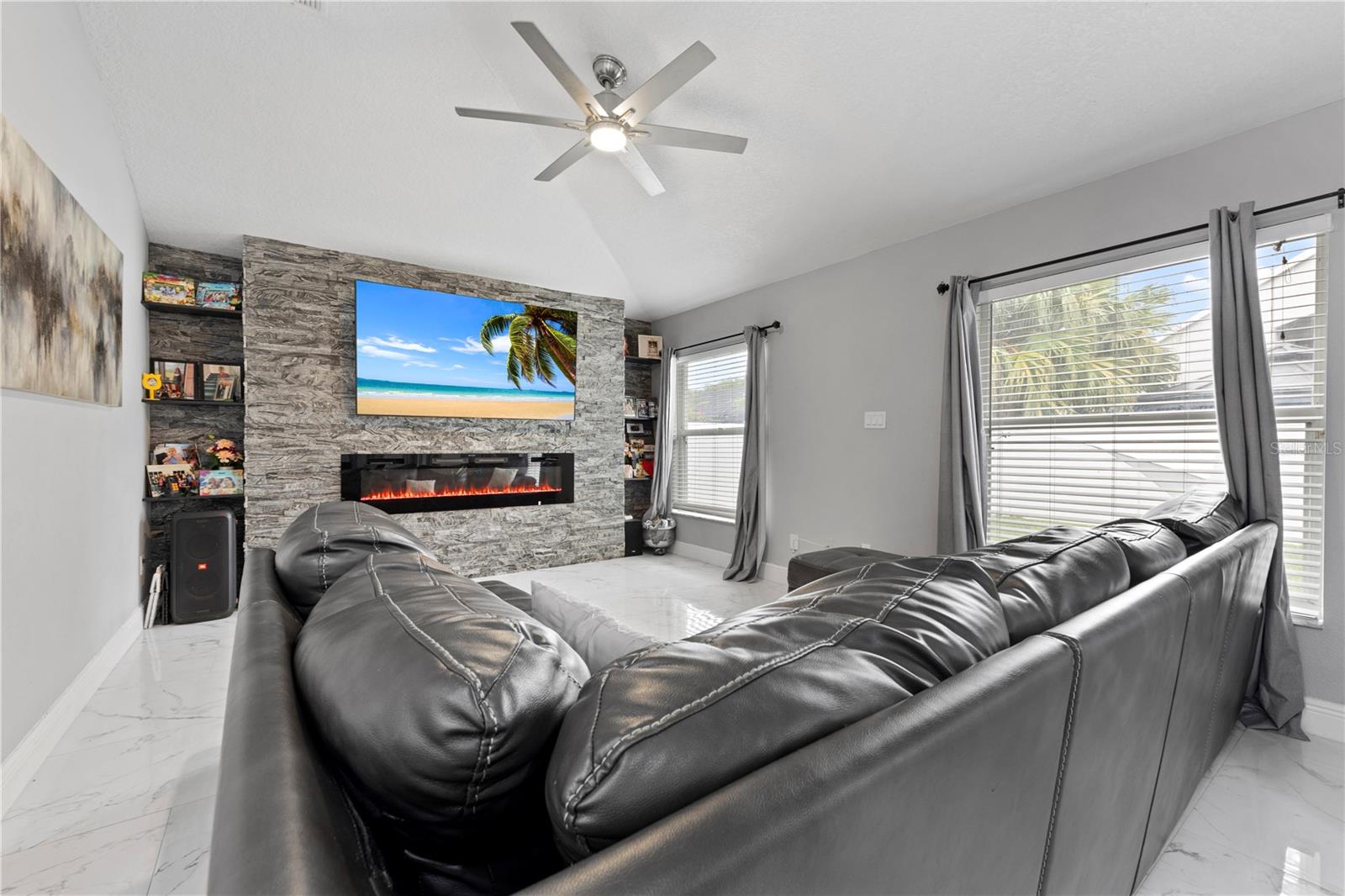 Image 20 of 41 For 416 Becky Street