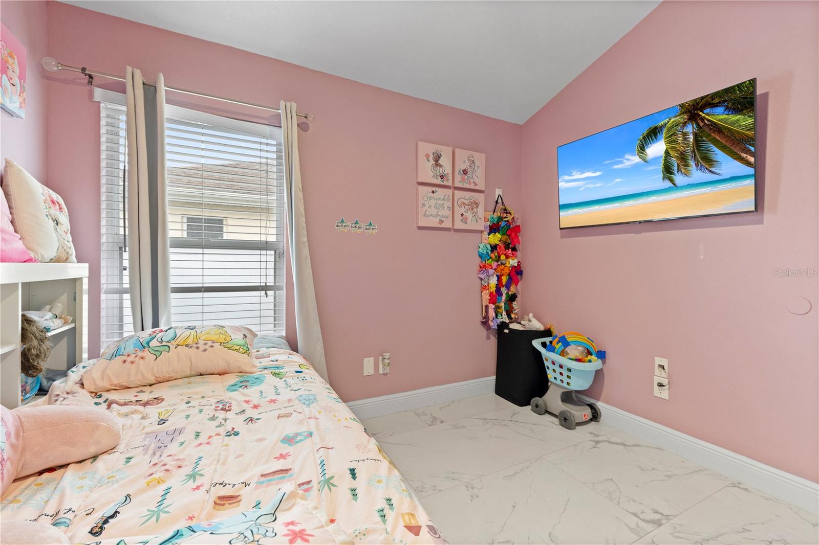 Image 38 of 41 For 416 Becky Street