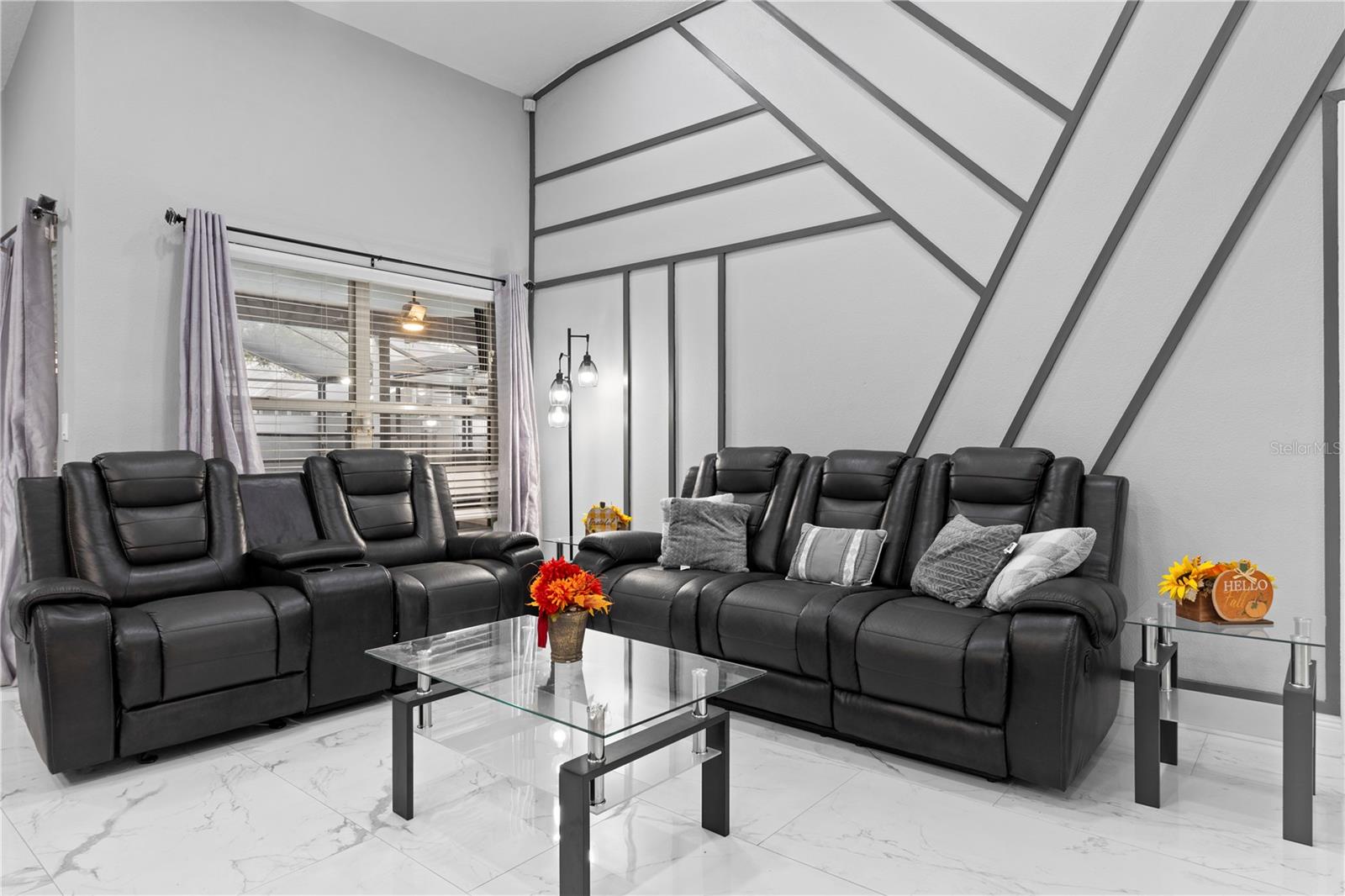 Image 5 of 41 For 416 Becky Street