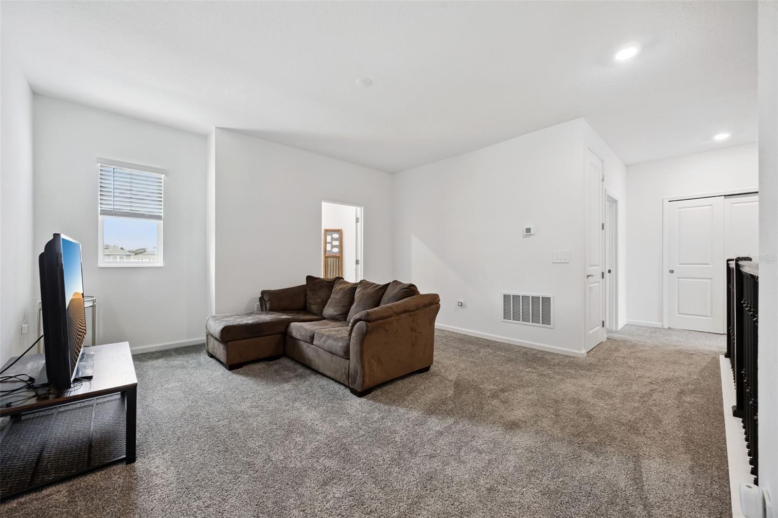 Image 24 of 62 For 2747 Slash Way