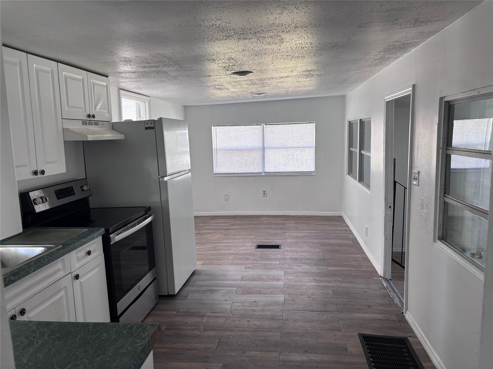 Image 12 of 23 For 604 Shepard Road