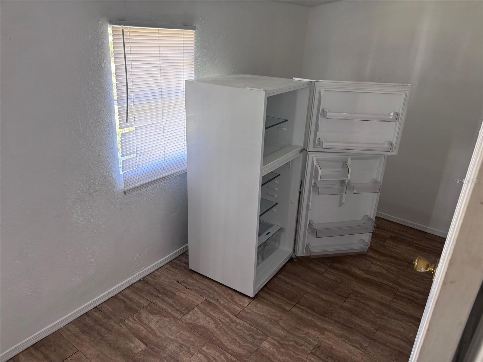 Image 9 of 23 For 604 Shepard Road