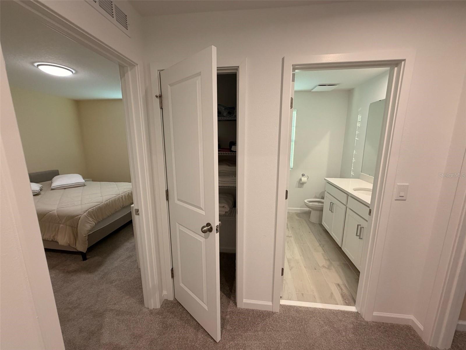 Image 18 of 24 For 2700 Sweet Acacia Drive