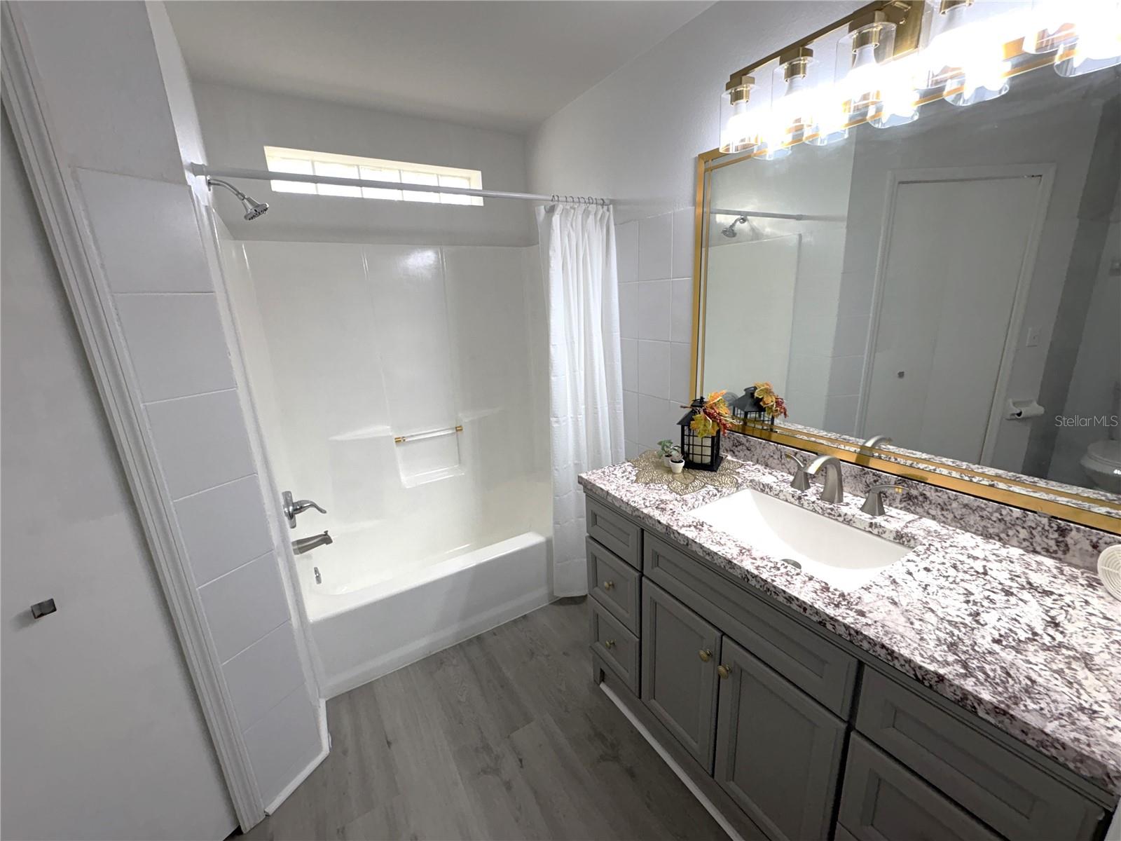 Image 17 of 23 For 5218 Florida Holly Drive