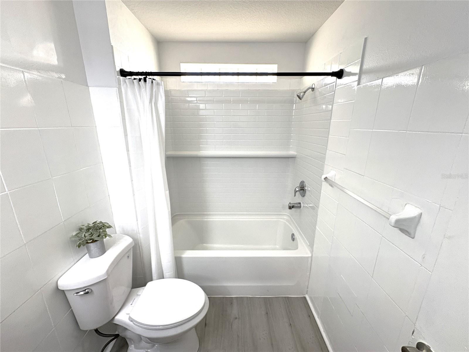 Image 20 of 23 For 5218 Florida Holly Drive