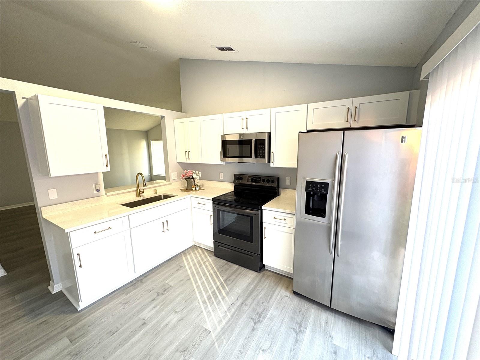 Image 5 of 23 For 5218 Florida Holly Drive