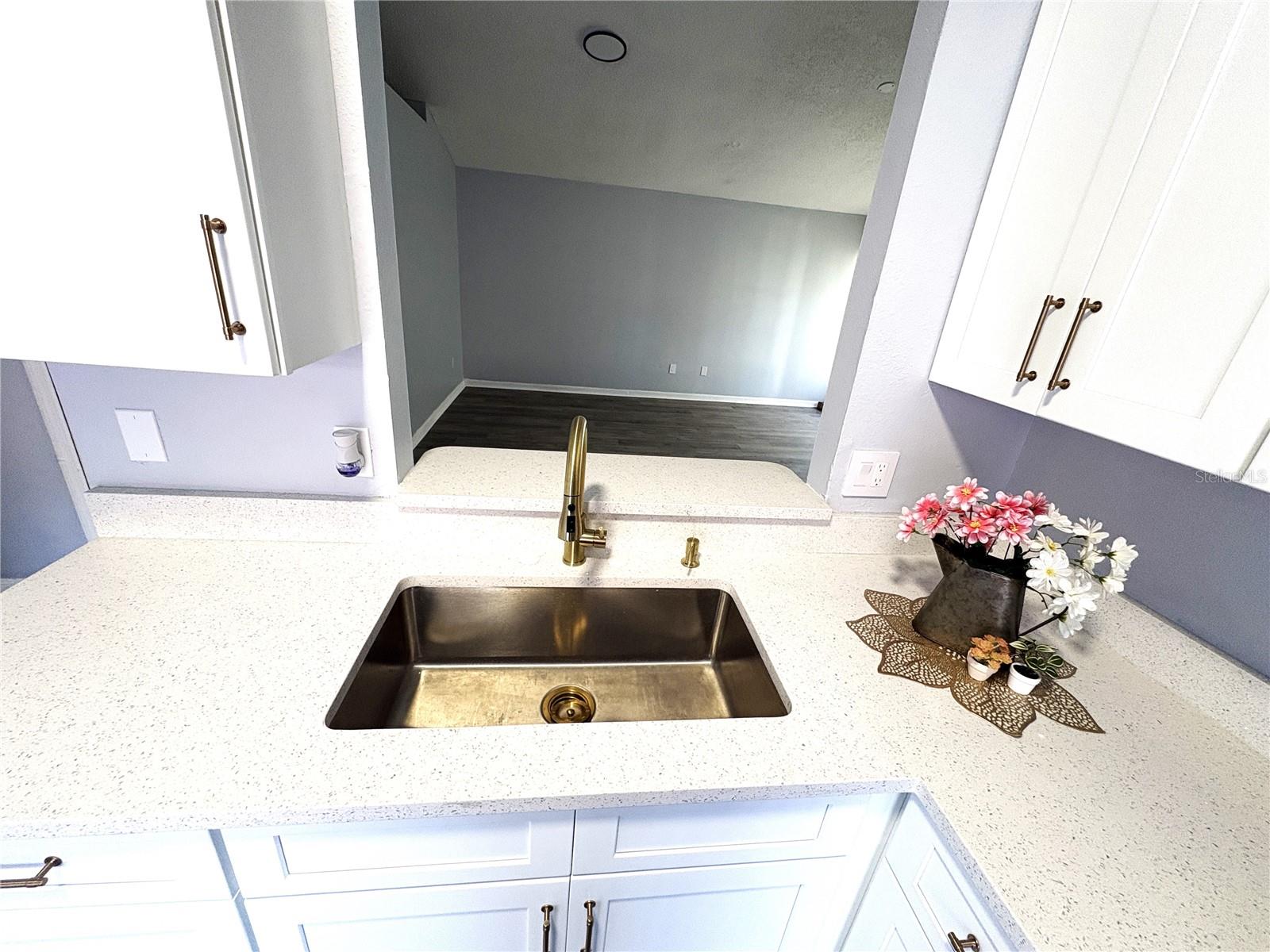 Image 7 of 23 For 5218 Florida Holly Drive