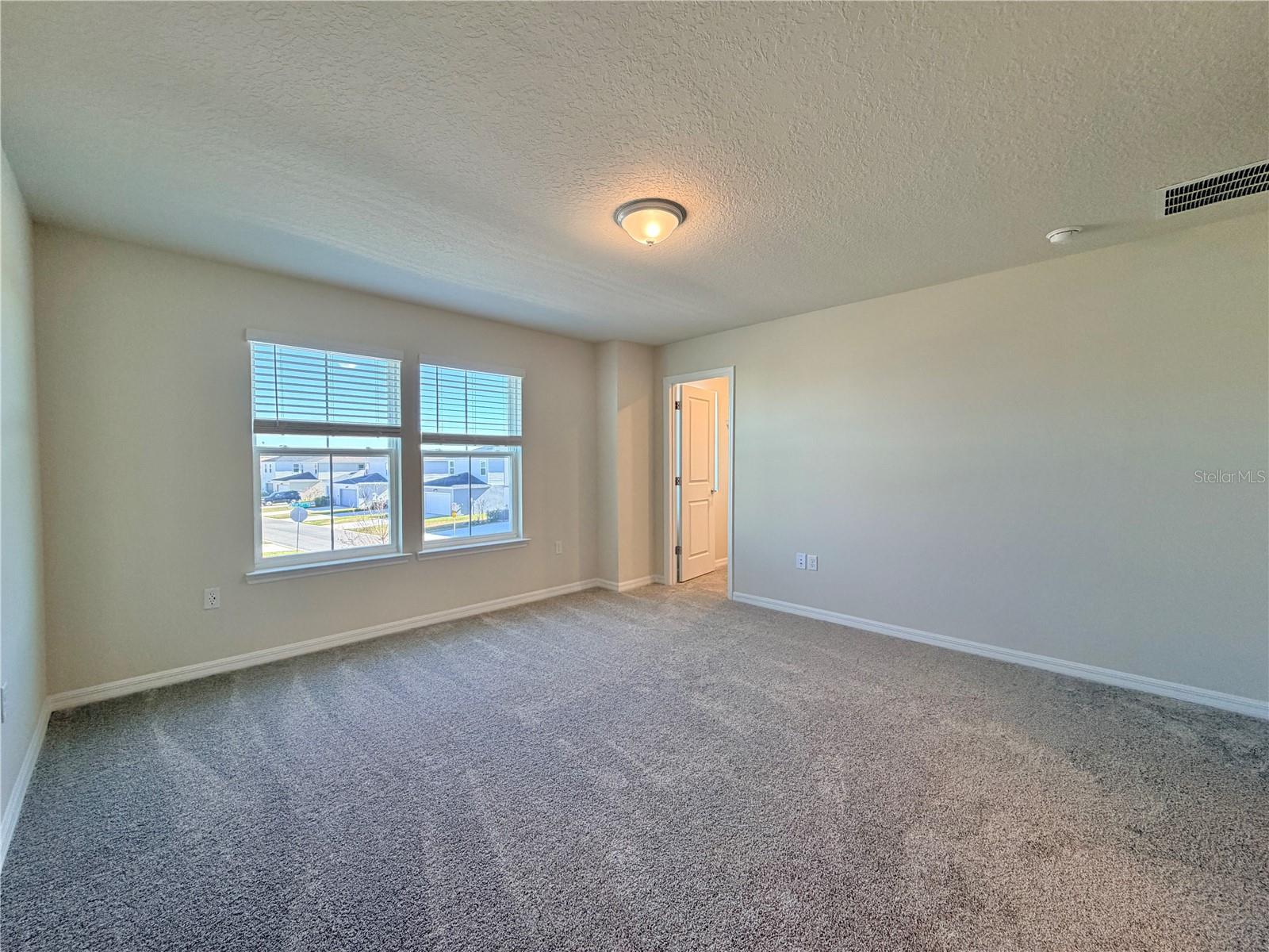 Image 17 of 33 For 16256 Bright Leaf Road