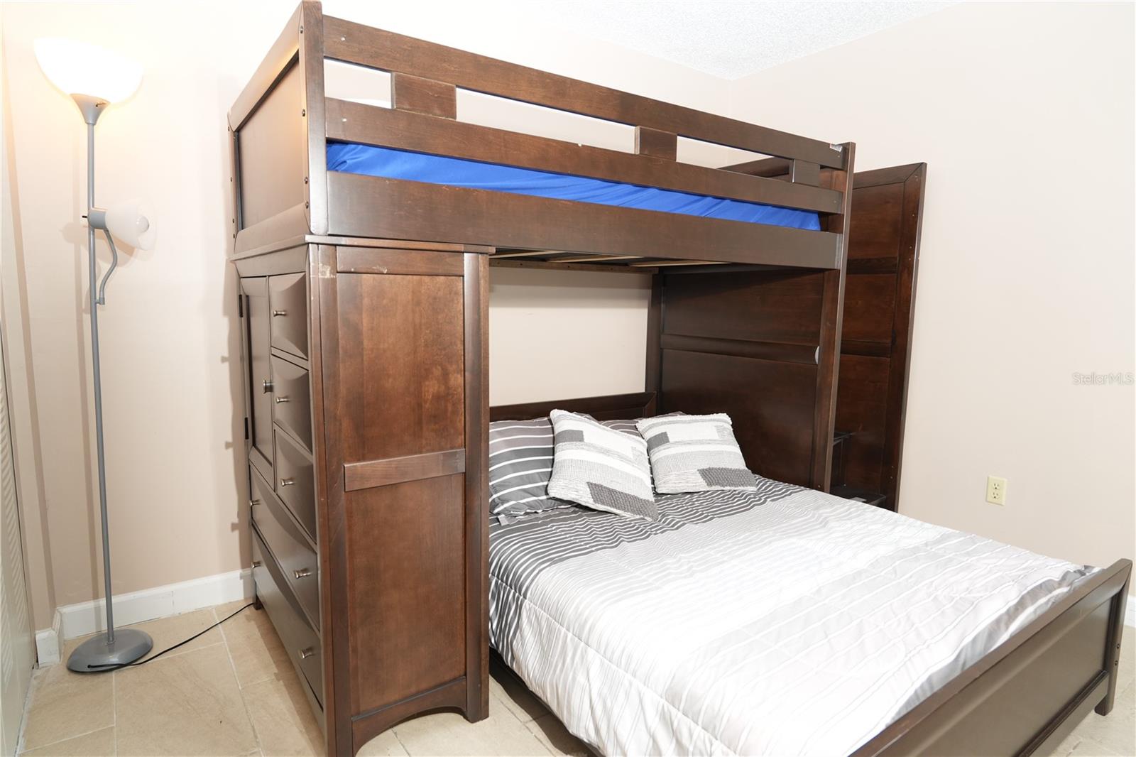 Image 16 of 26 For 3276 Candle Ridge Court 202