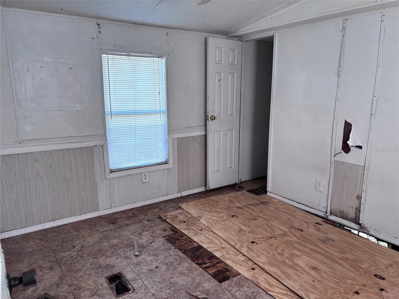 Image 11 of 17 For 17134 Atlas Road