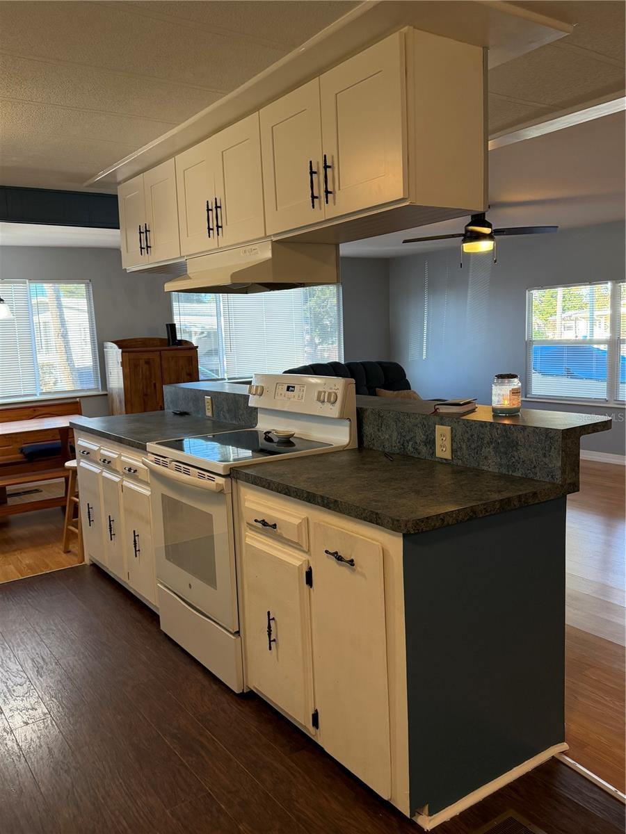 Image 5 of 18 For 124 Cedar Street