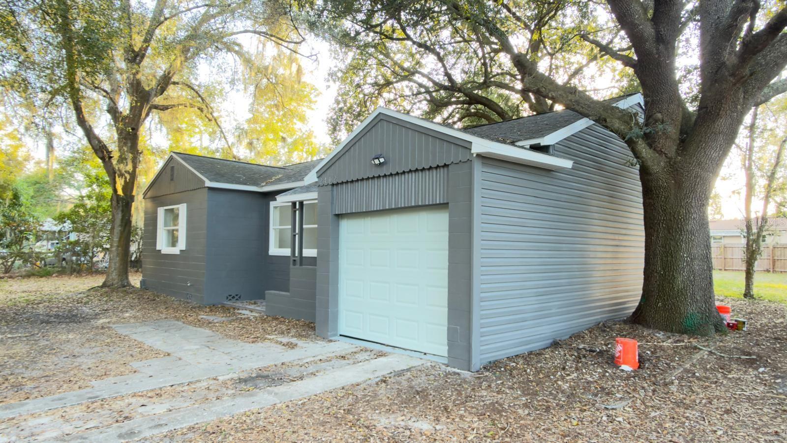 Image 3 of 25 For 2402 Stevens Avenue