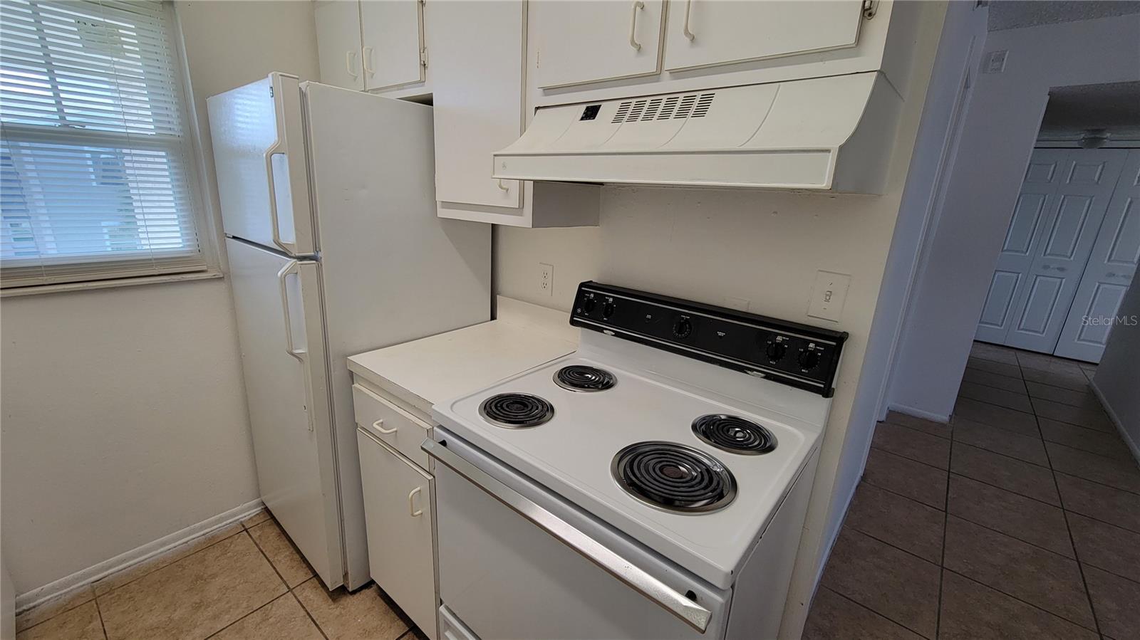 Image 12 of 41 For 826 Sky Lake Circle D