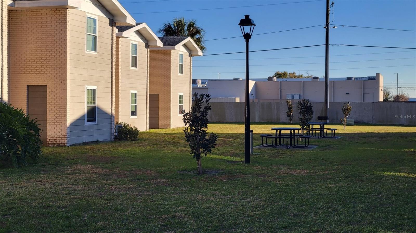 Image 26 of 41 For 826 Sky Lake Circle D