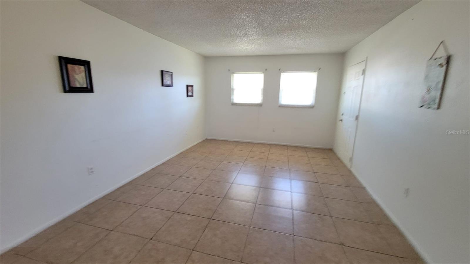 Image 7 of 41 For 826 Sky Lake Circle D