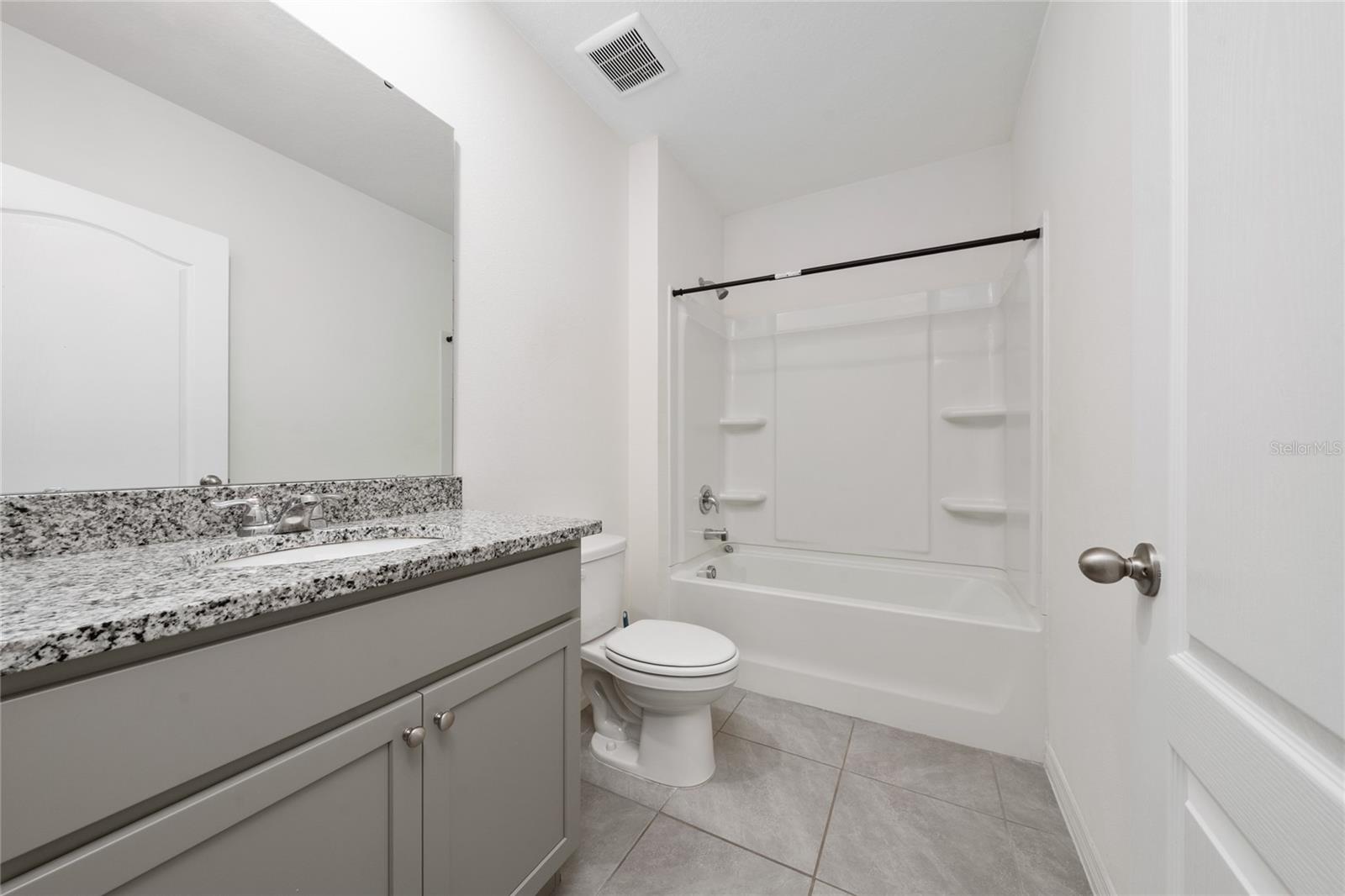 Listing photo id 12 for 2756 Gentle Rain Drive