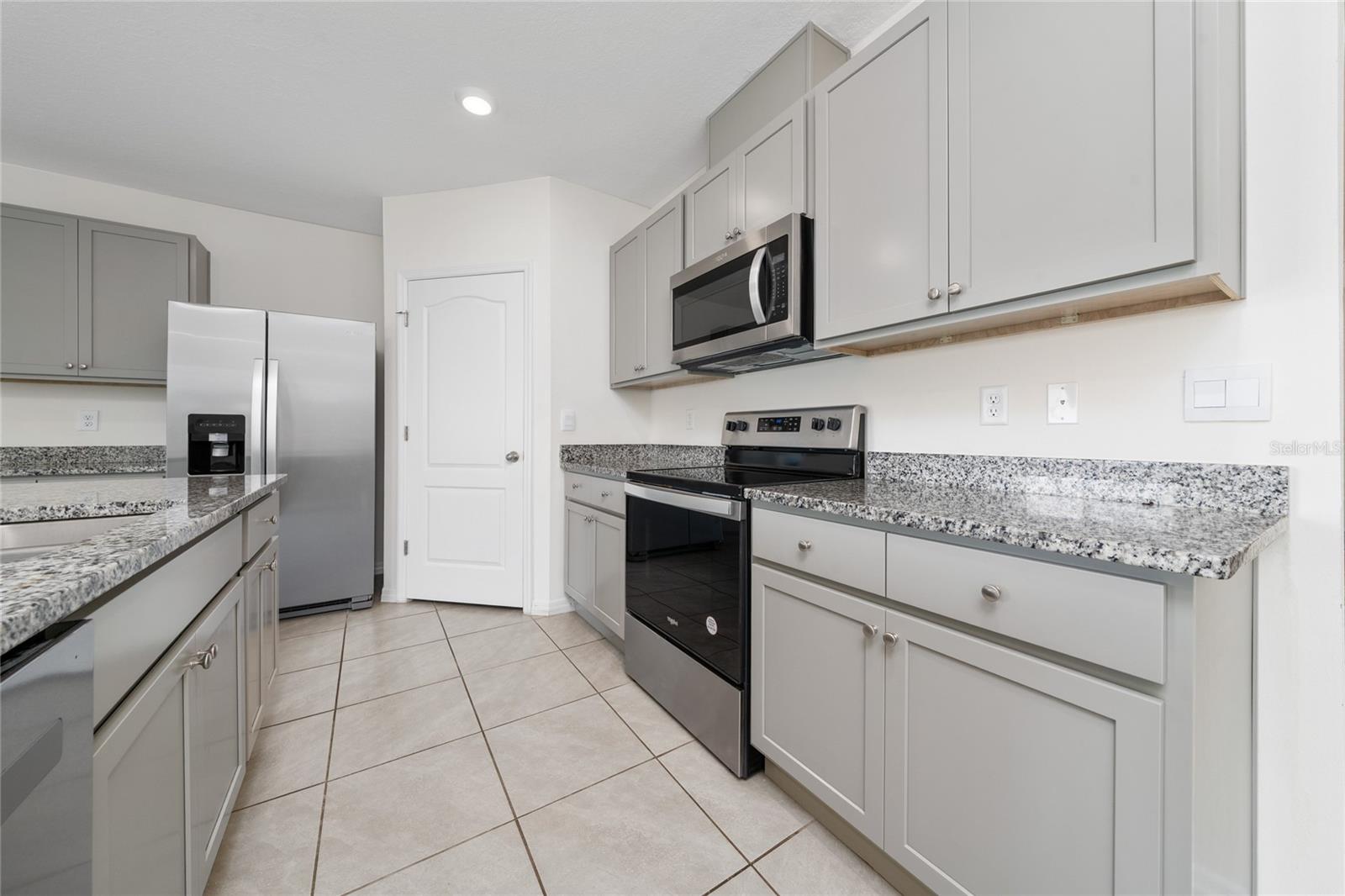 Listing photo id 19 for 2756 Gentle Rain Drive