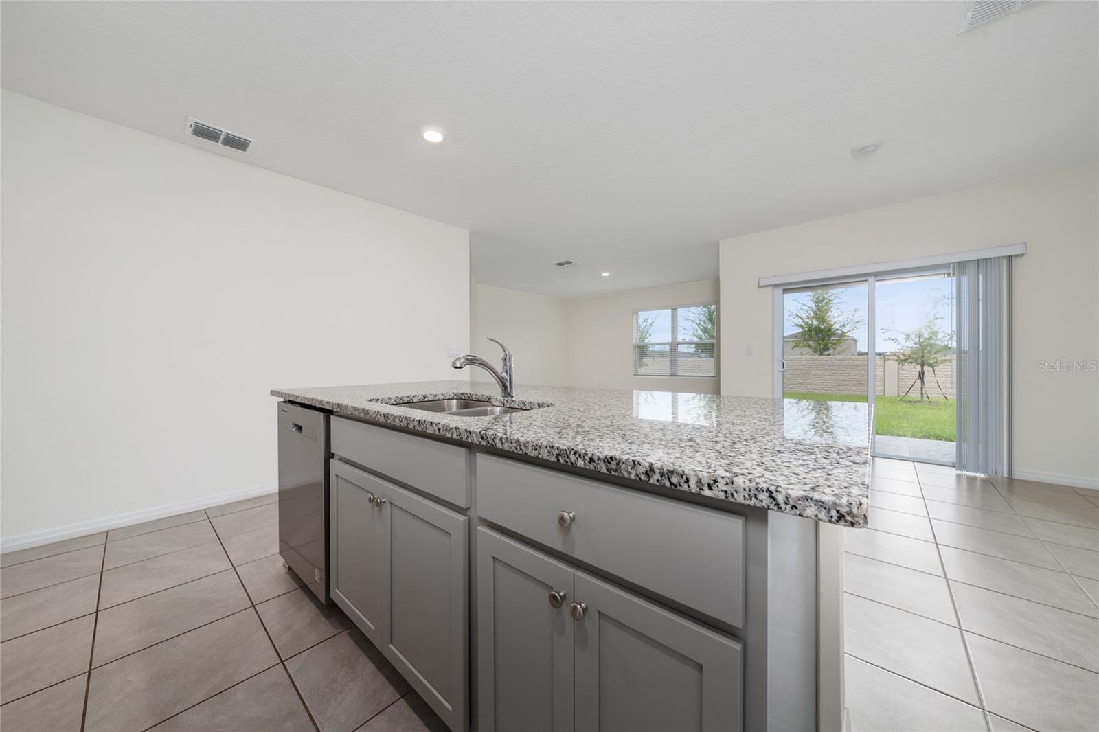 Listing photo id 20 for 2756 Gentle Rain Drive