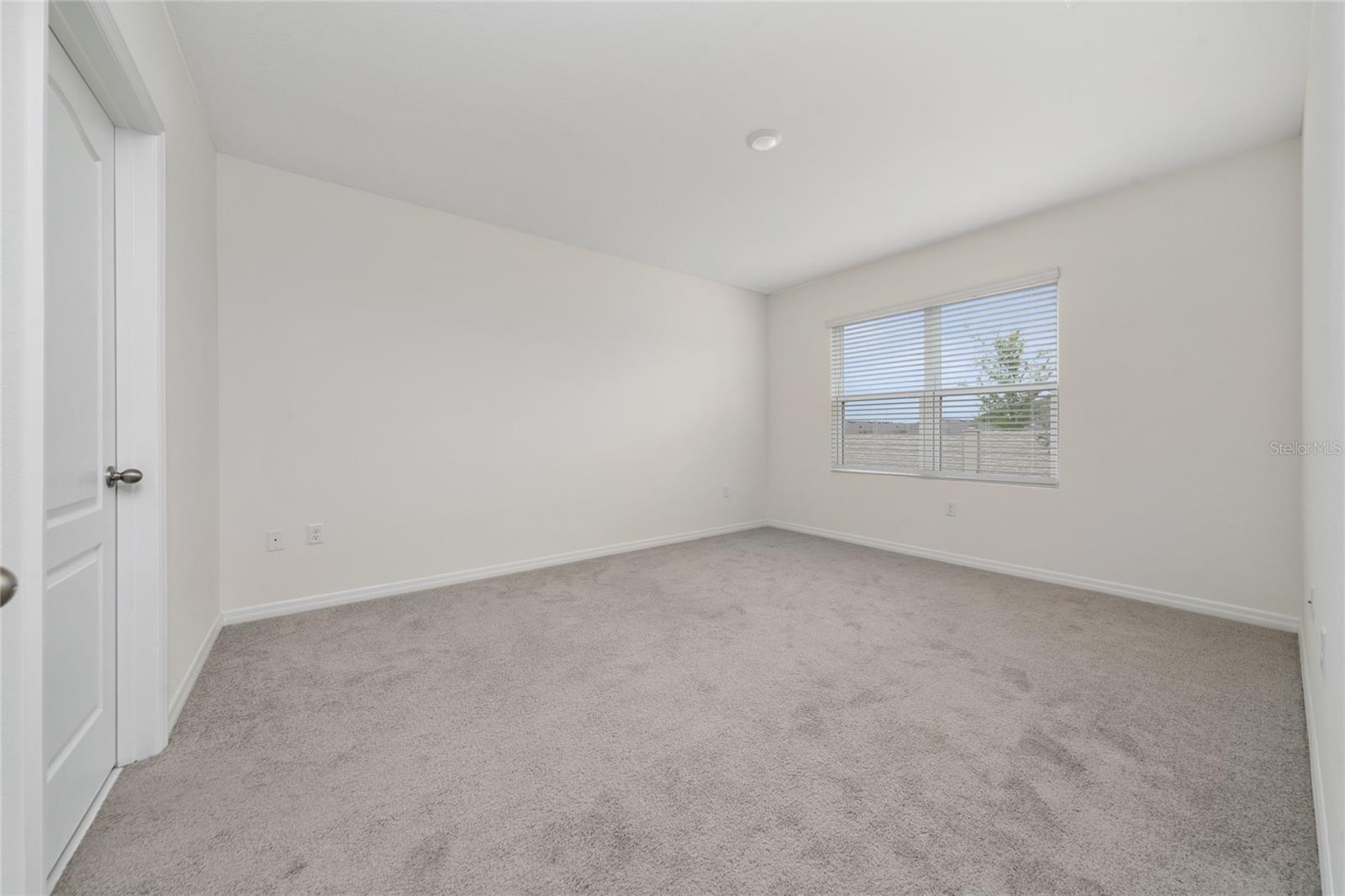 Listing photo id 23 for 2756 Gentle Rain Drive