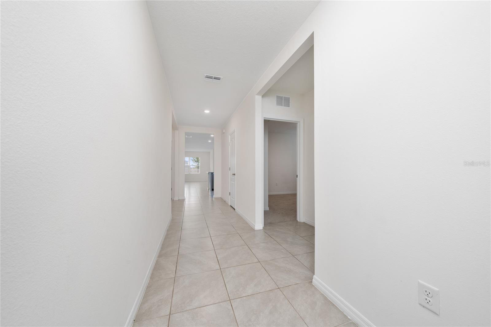 Listing photo id 6 for 2756 Gentle Rain Drive