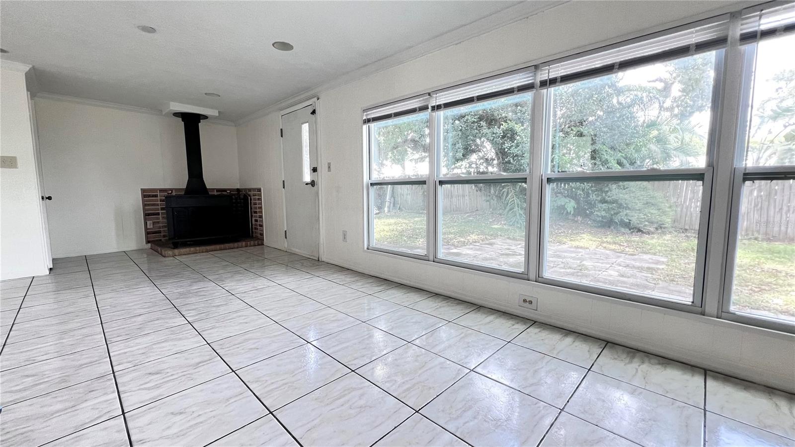 Image 9 of 21 For 2421 Laura Place